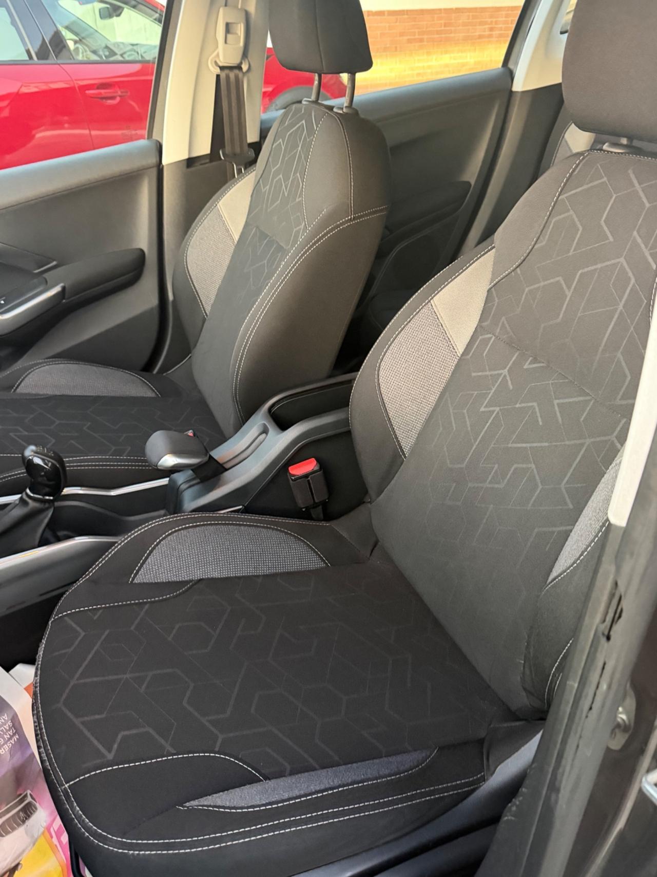 Peugeot 2008 BlueHDi 100 S&S Allure