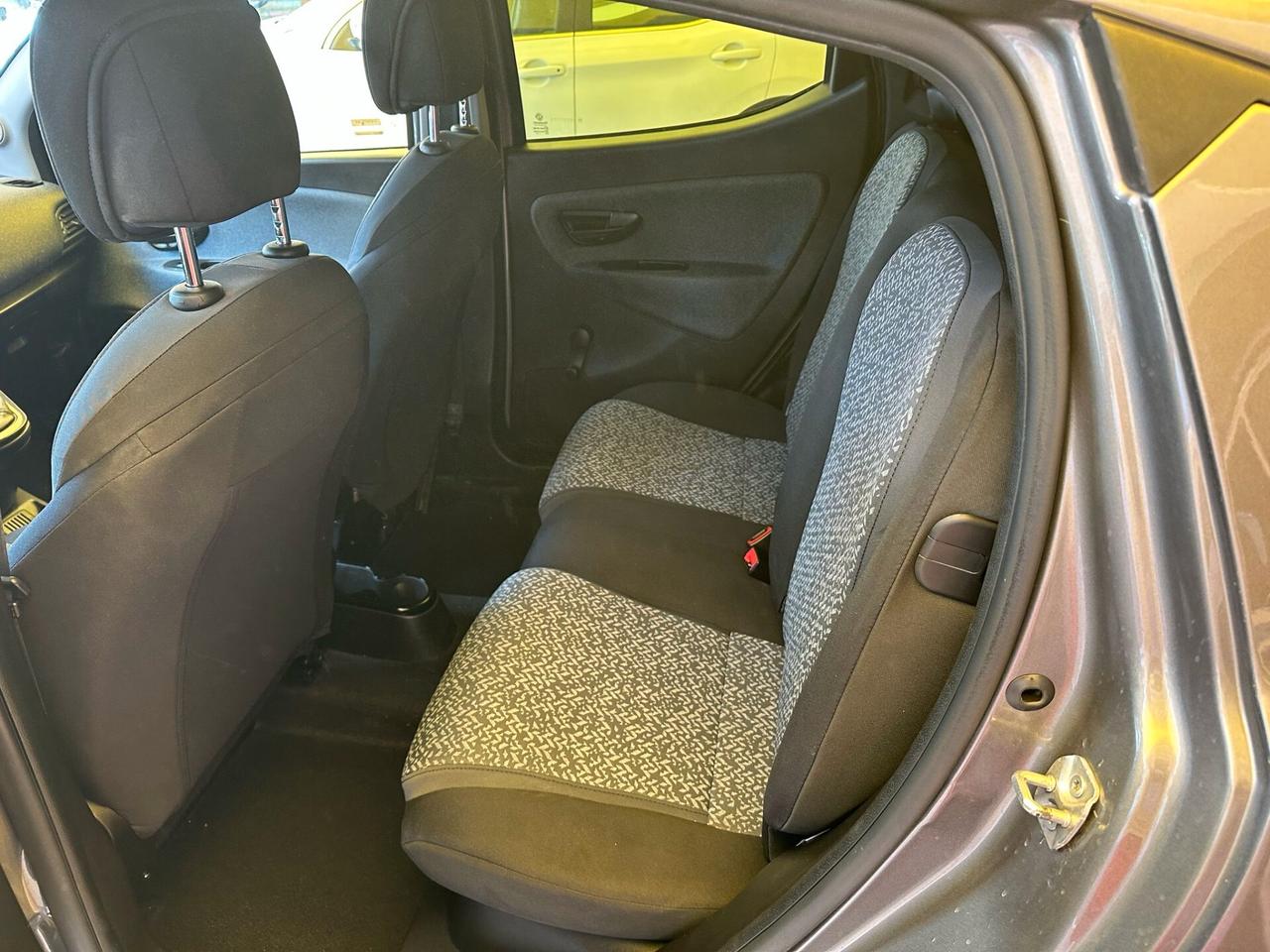 Lancia Ypsilon 1.0cc benzina/hybrid 12 mesi garanzia-2021