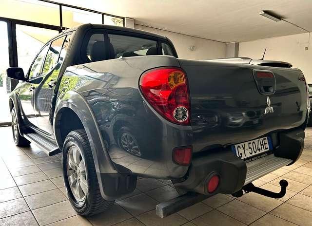 Mitsubishi L200 L200 d.cab 2.5 di-d Intense N1