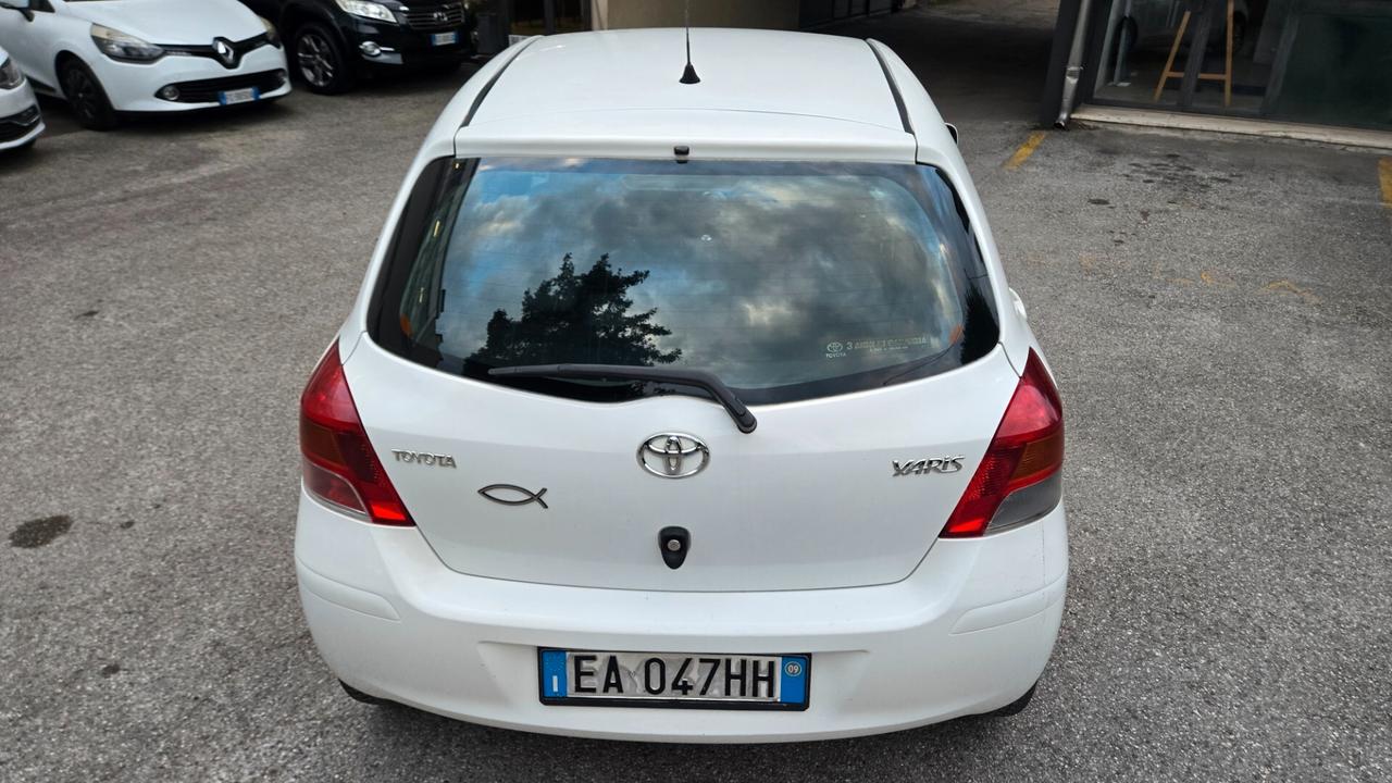 Toyota Yaris 1.3 5 porte Sol