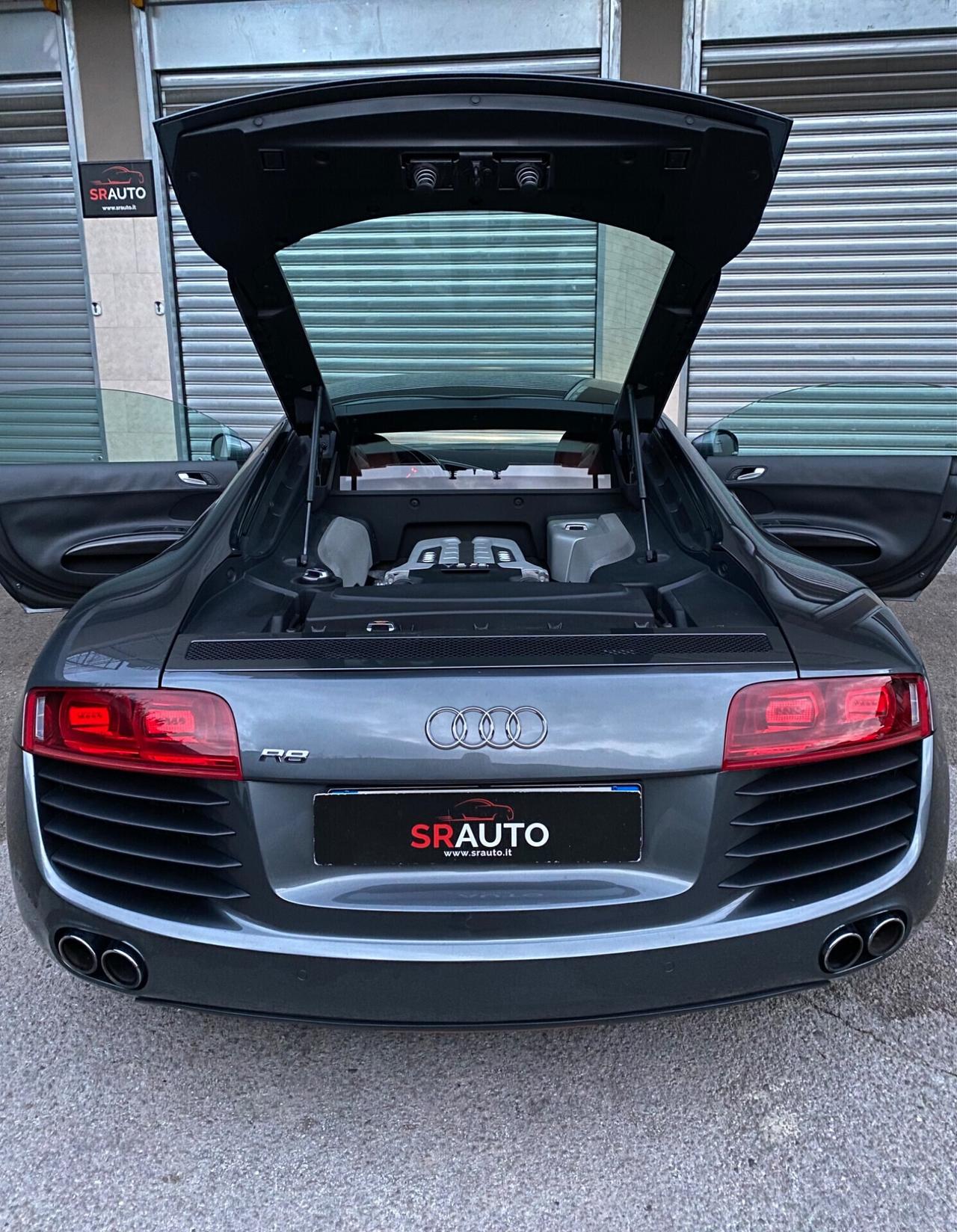 Audi R8 4.2 V8 FSI 420cv quattro R-tronic