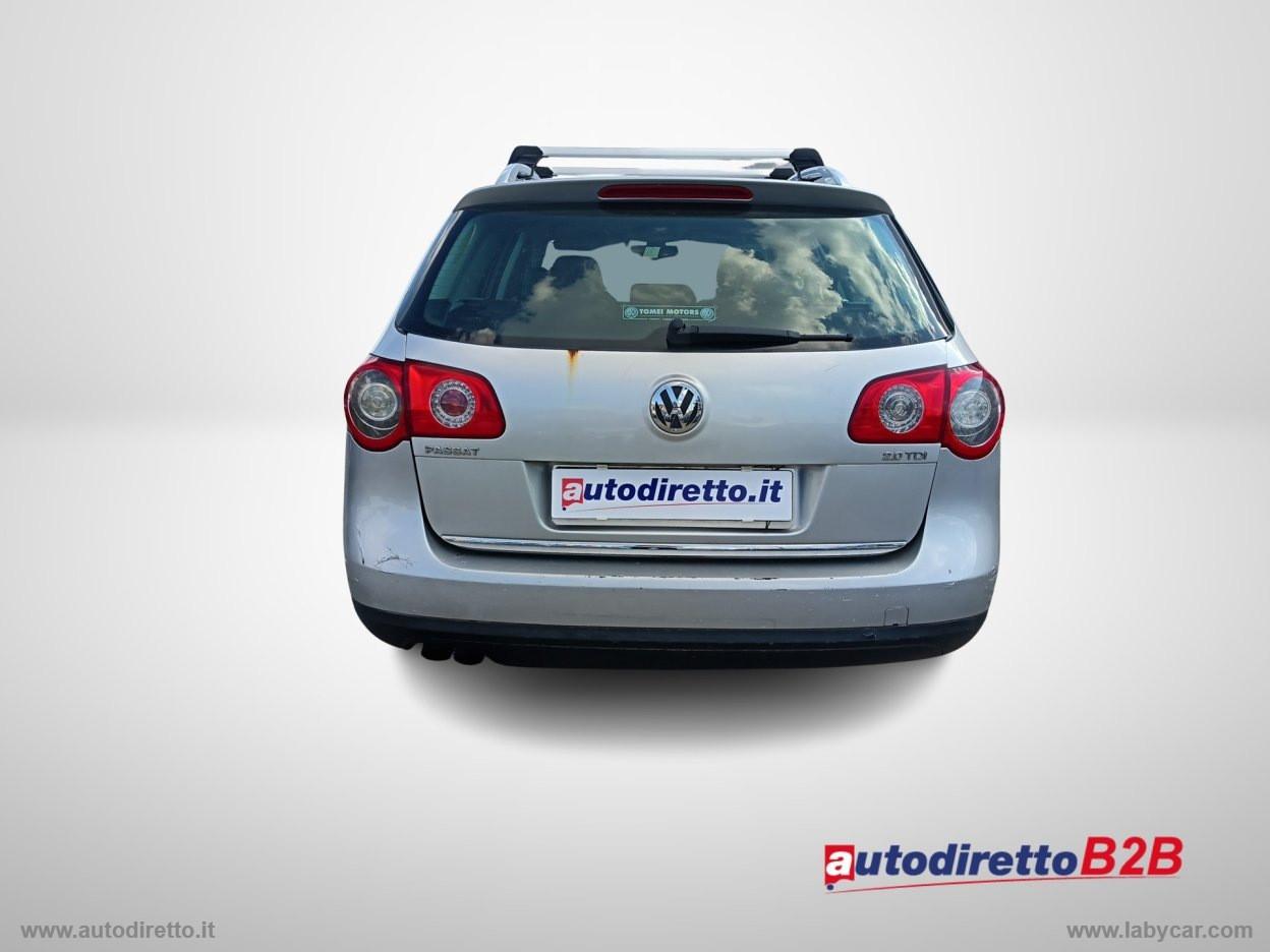 VOLKSWAGEN Passat 2.0 16V TDI Highline