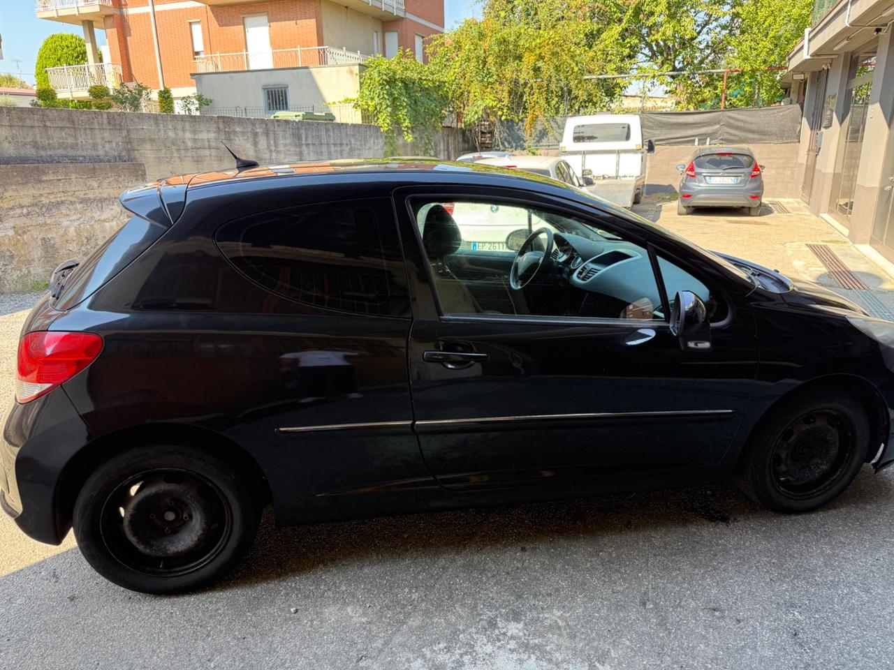 Peugeot 207 1.6 HDi 90CV 3p. 99g
