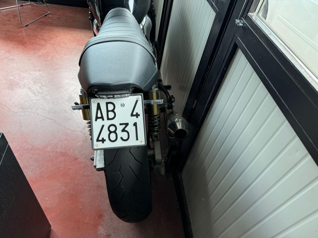 Suzuki GSX 750