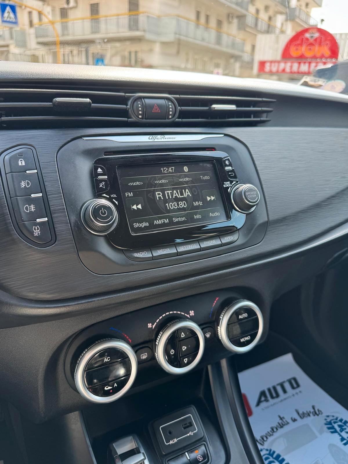 Alfa Romeo Giulietta 1.6 JTDm 120 CV Distinctive * Perfette Condizioni * Garantita 12 Mesi