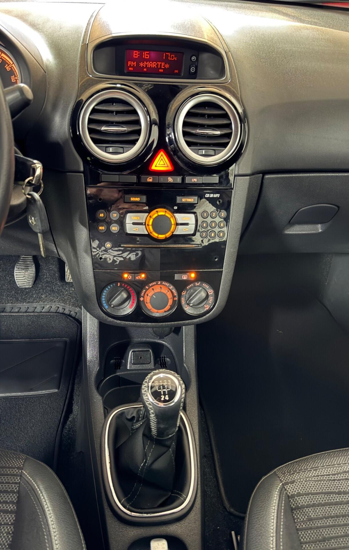 Opel Corsa 1.2 85CV 5 porte GPL-TECH Edition