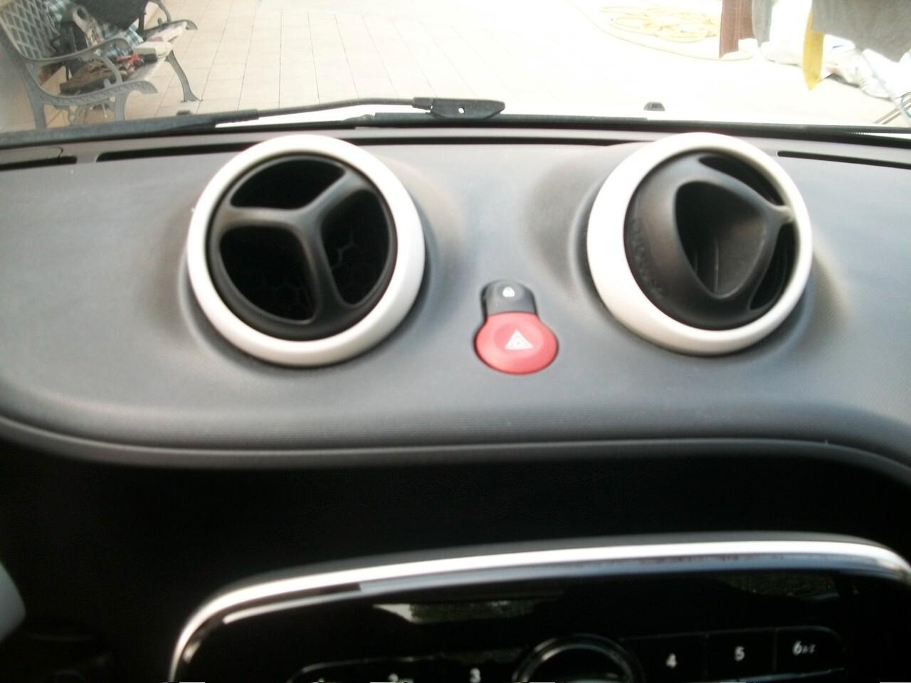 Smart ForFour 70 1.0 Passion cc999 euro 06 benzina 05 porte si neopatentati garanzia un anno km 102898 taliandati bi colore28