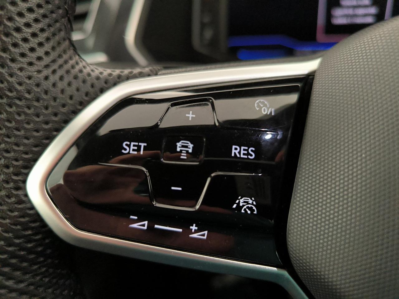 Volkswagen Tiguan 2.0 tdi r-line 150cv dsg