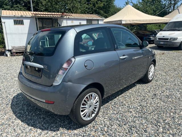Lancia Ypsilon 1.2 Argento