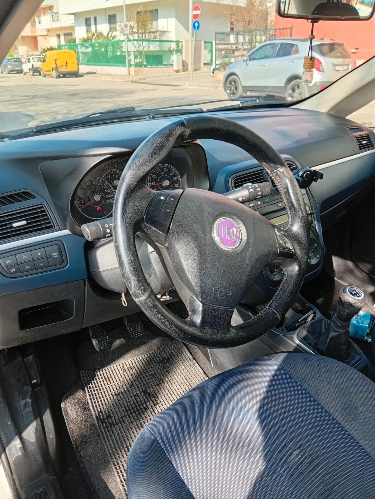 Fiat Grande Punto 1.3 MJT 75 CV 5 porte Dynamic