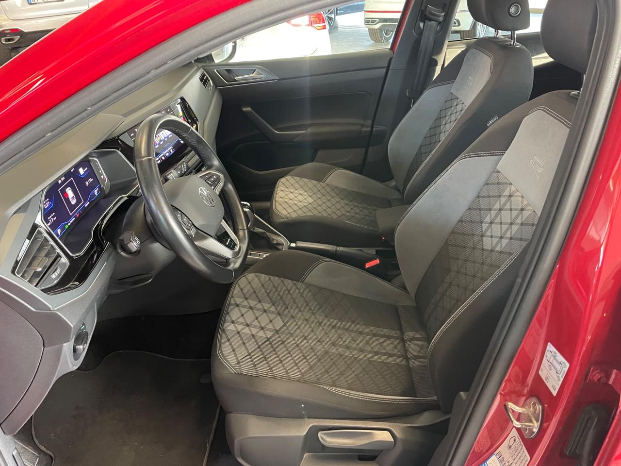 Volkswagen Taigo 1.0 TSI 115 CV DSG R-Line Fari Matrix