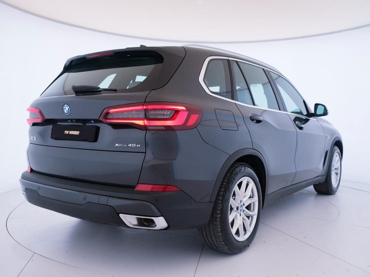 BMW X5 xdrive45e xLine auto - KM0 - IVA ESPOSTA