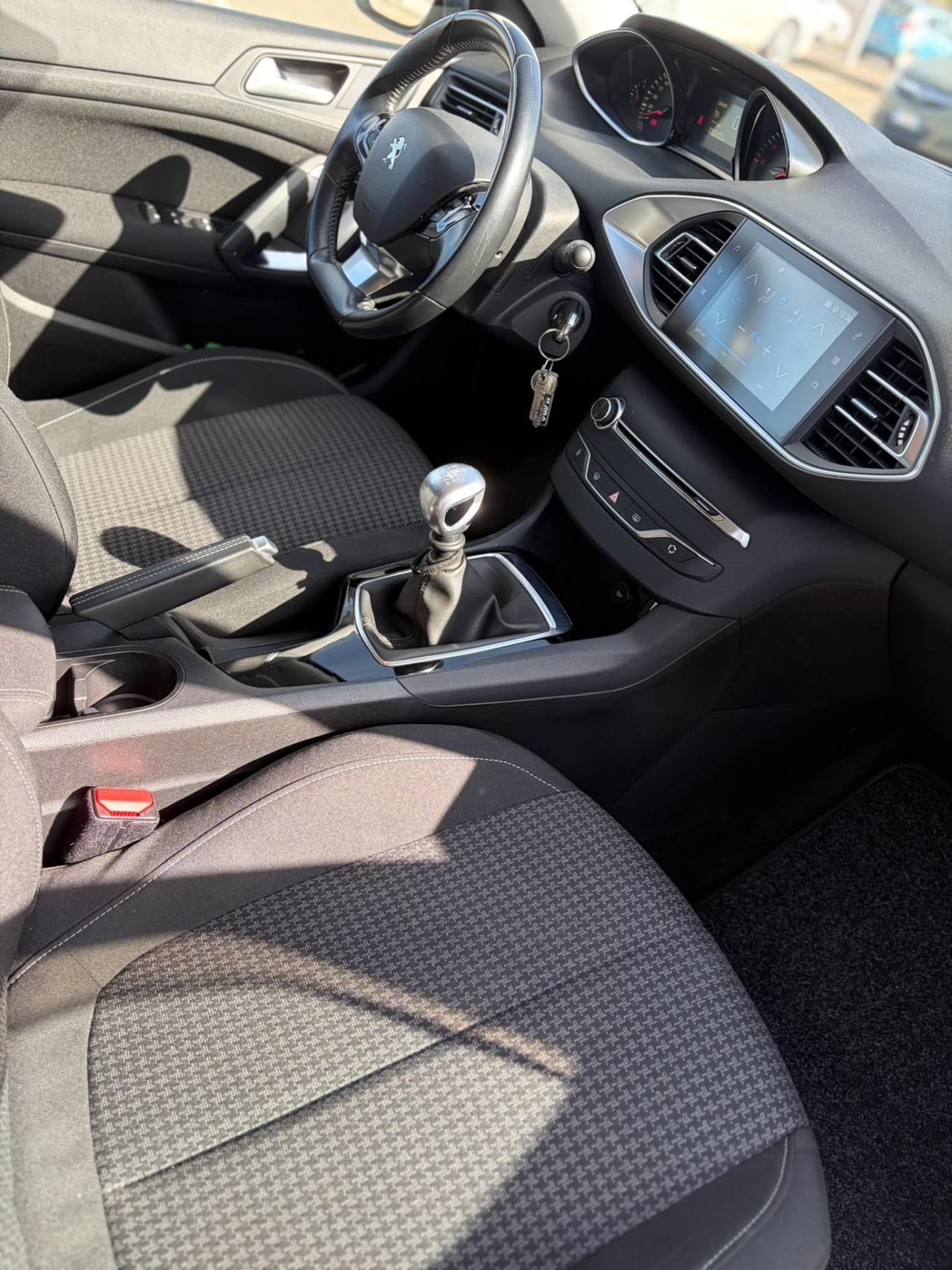 Peugeot 308 BlueHDi 130 S&S EAT8 SW Style