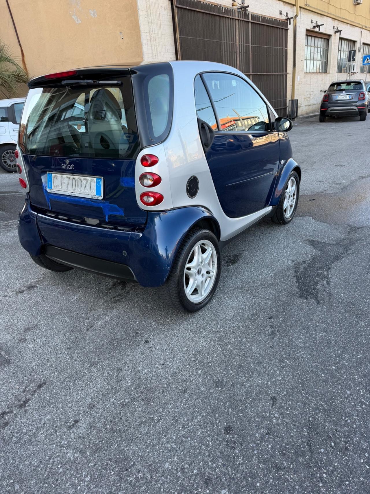 Smart 700 city-coupé pulse