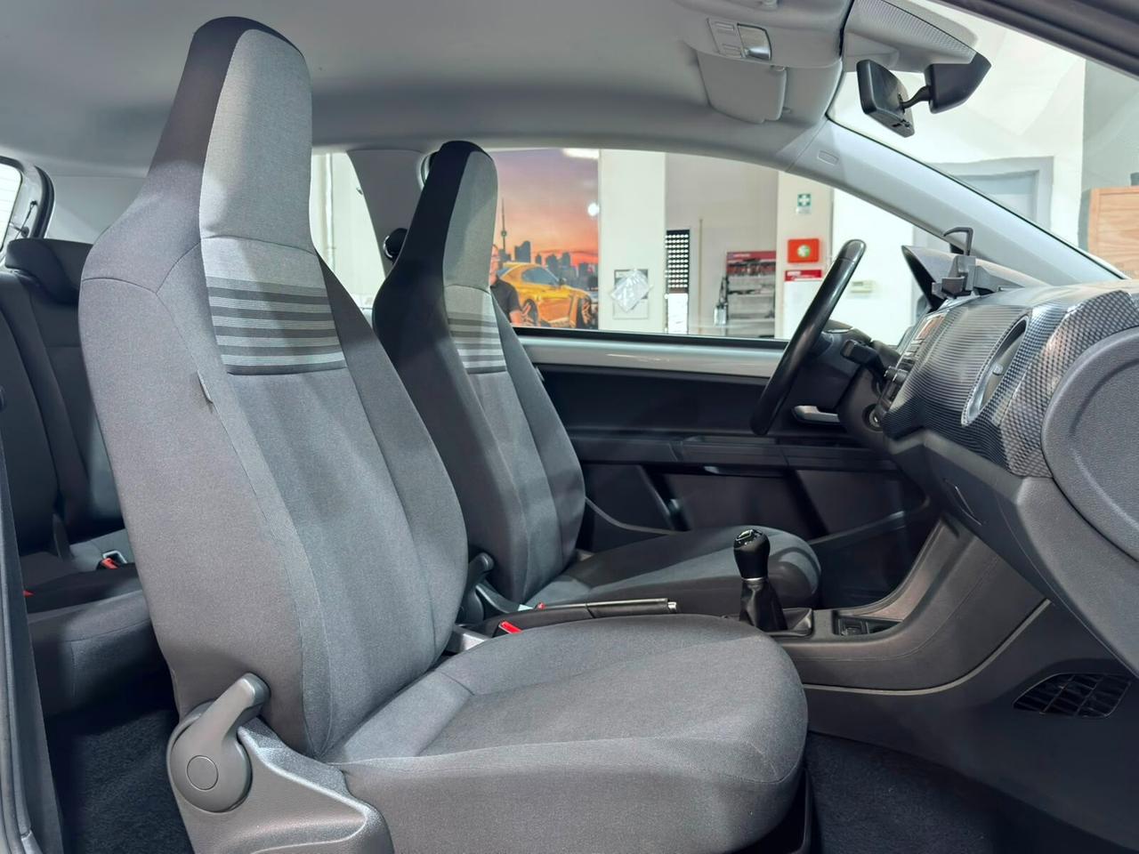 VOLKSWAGEN UP! 1.0 60cv 3p 59.000km NEOPATENTATI