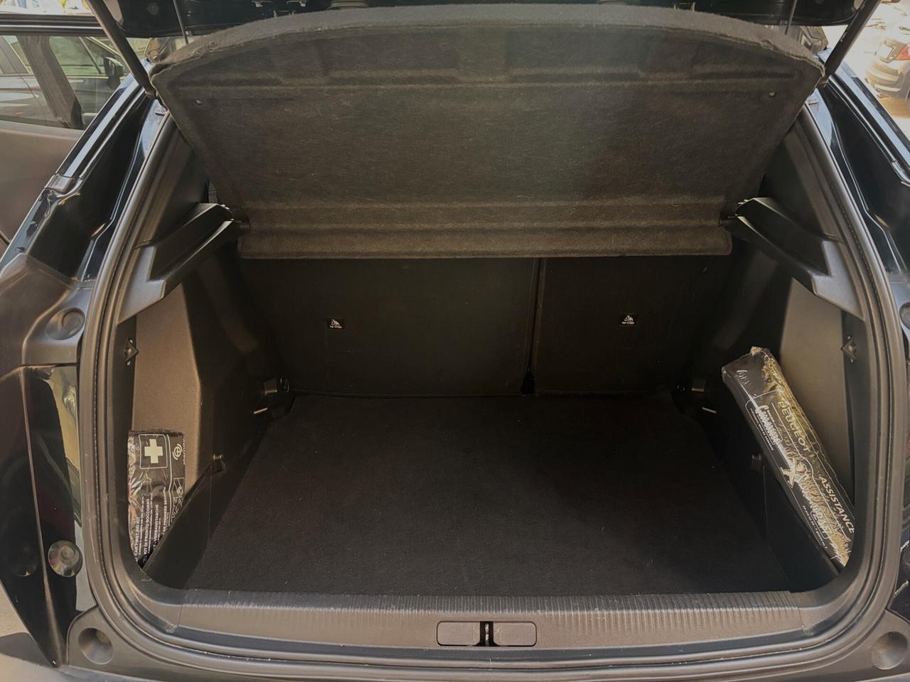 Peugeot 2008 BlueHDi 130 CV EAT8 Allure-2022