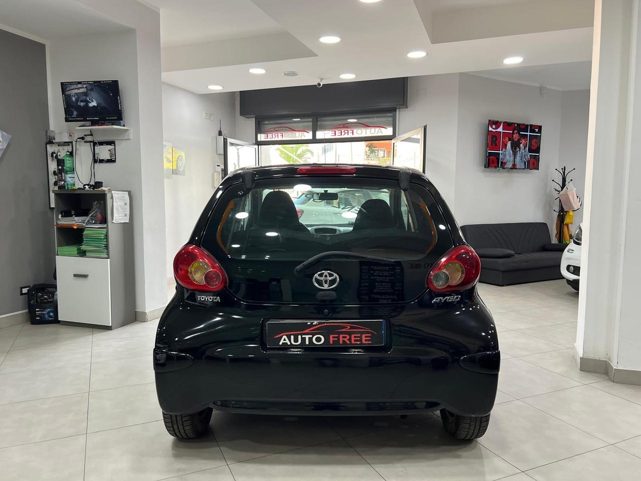 Toyota Aygo 1.0 12V VVT-i 5 porte