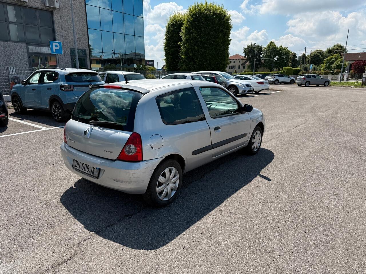 Renault Clio 1.2 16V 3 porte Dynamique