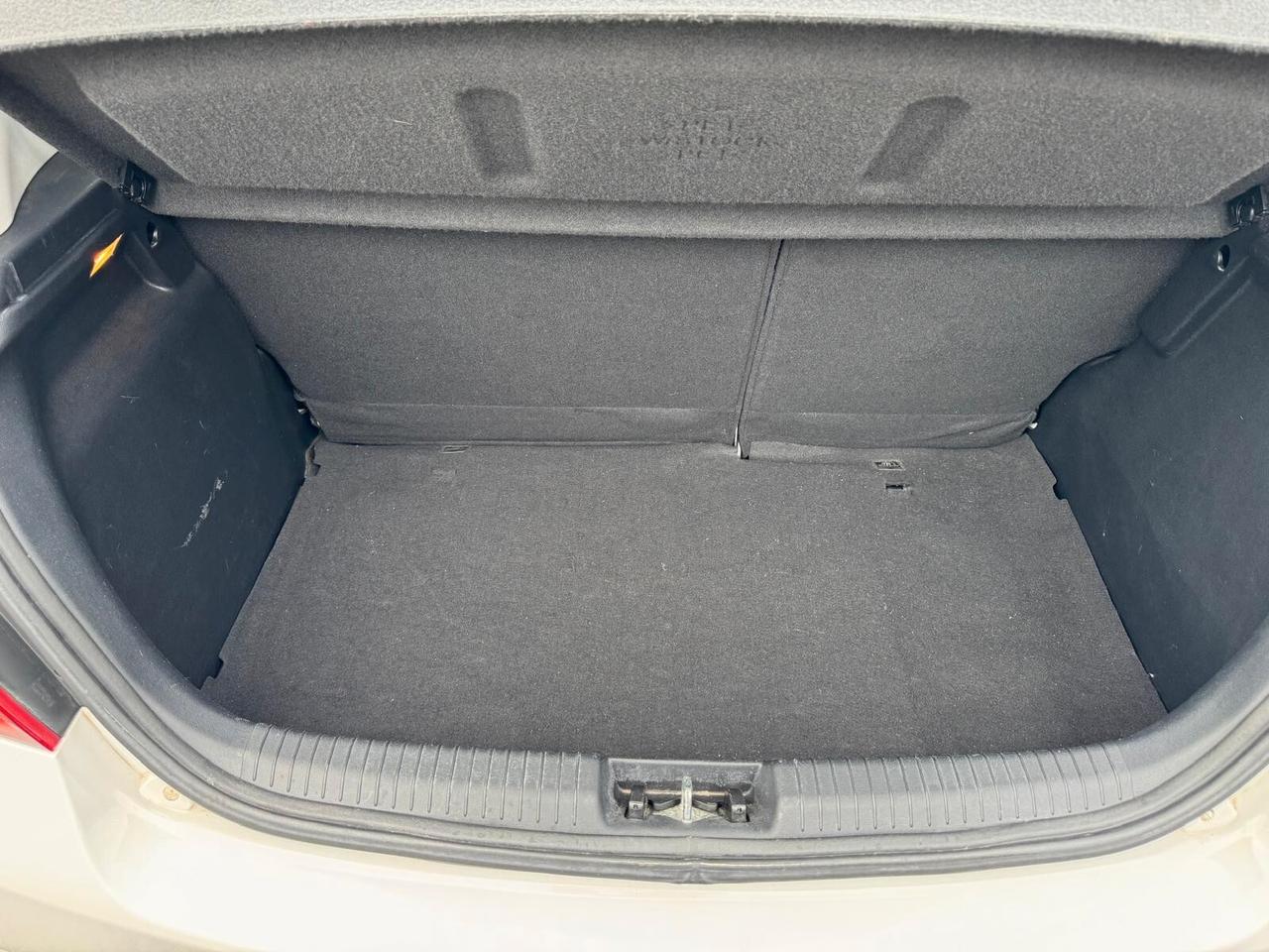 Hyundai i20 1.2 BENZ 5P KM 81000 2010