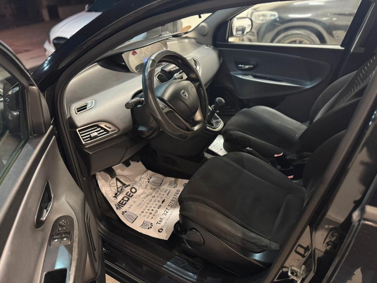 Lancia Ypsilon 1.2 69 CV Platinum