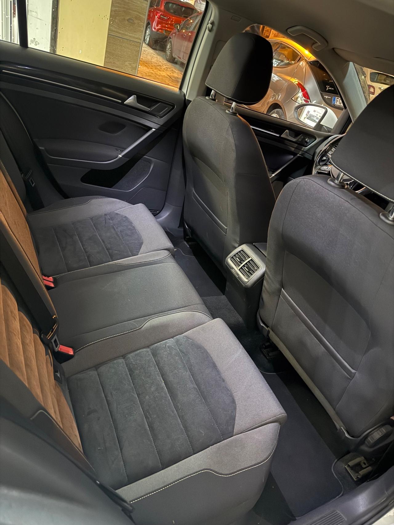 Volkswagen Golf Business 1.4 TGI DSG 5p. Comfortline BlueMotion