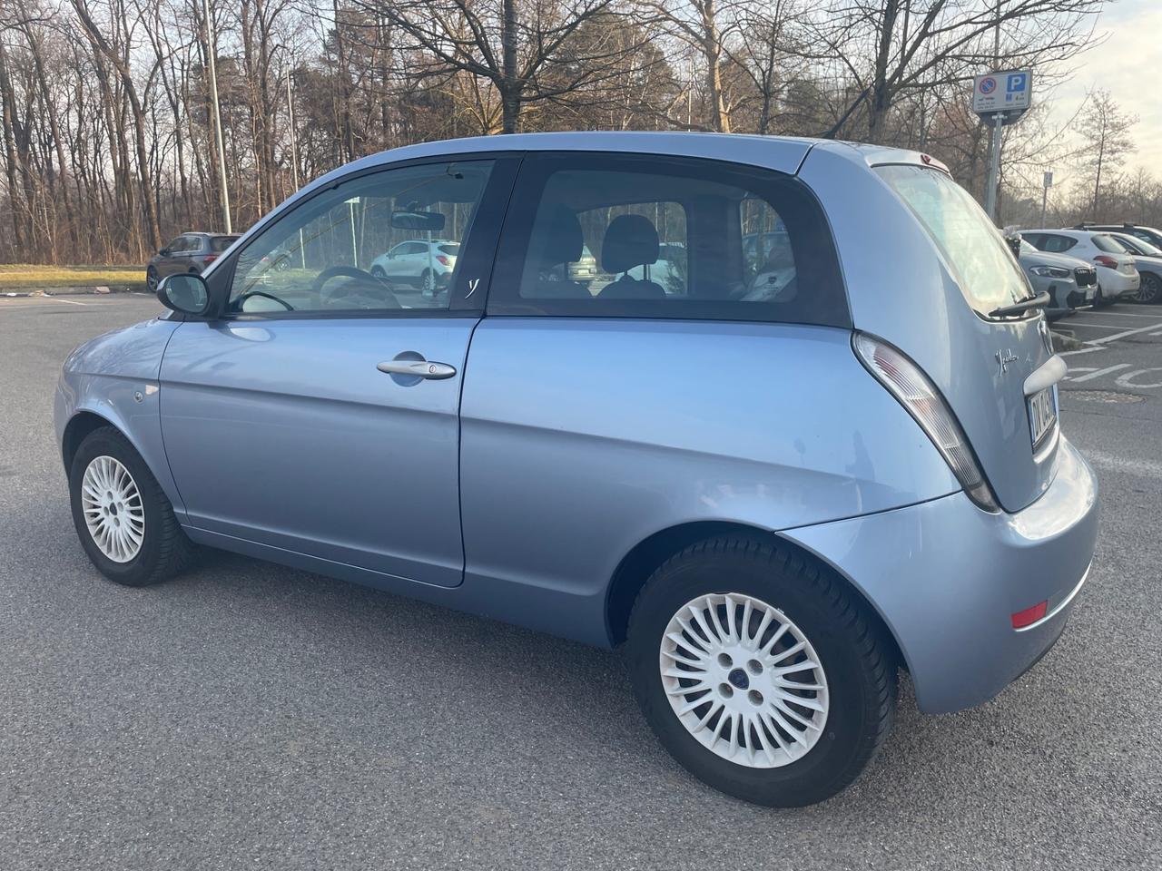 Lancia Ypsilon 1.2 *Neopatentati*doppio treno Gomme*