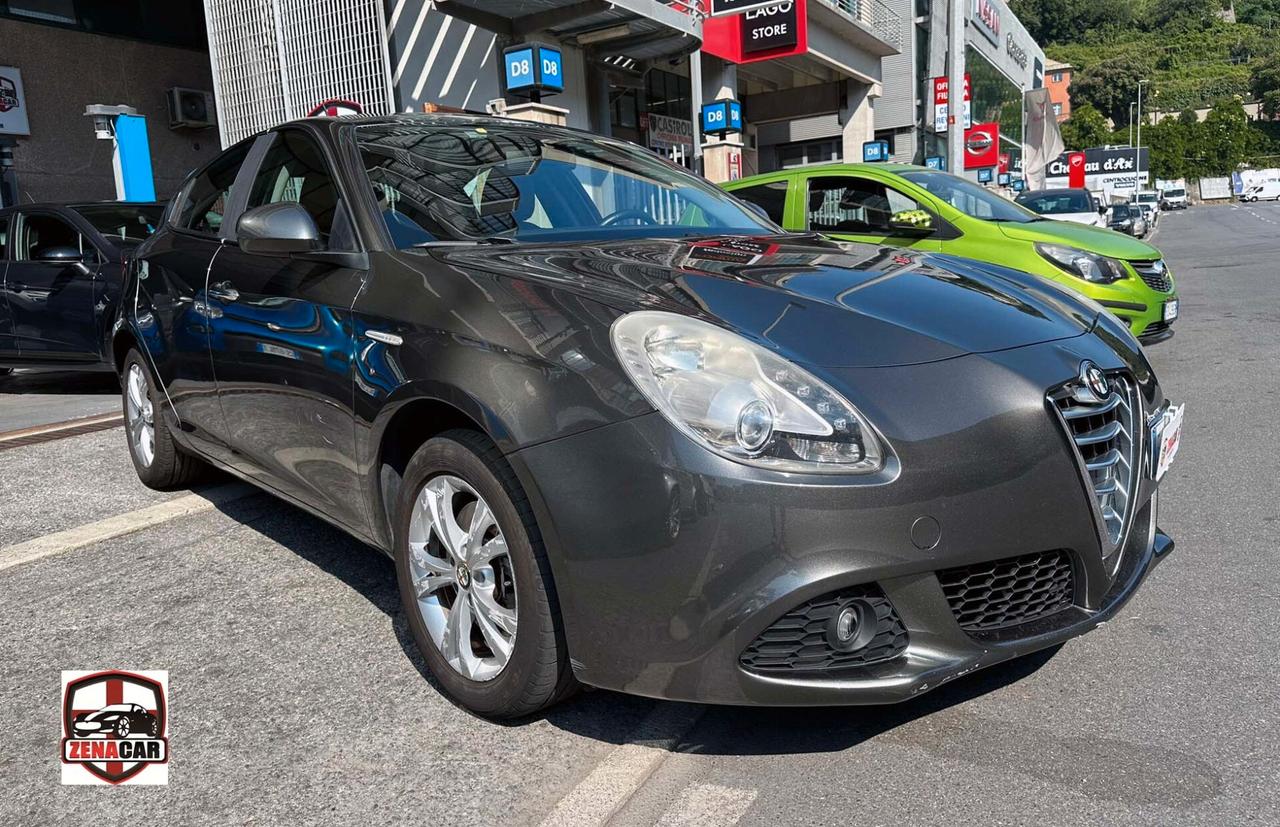 Alfa Romeo Giulietta 2.0 JTDm-2 140 CV Progression interni in pelle