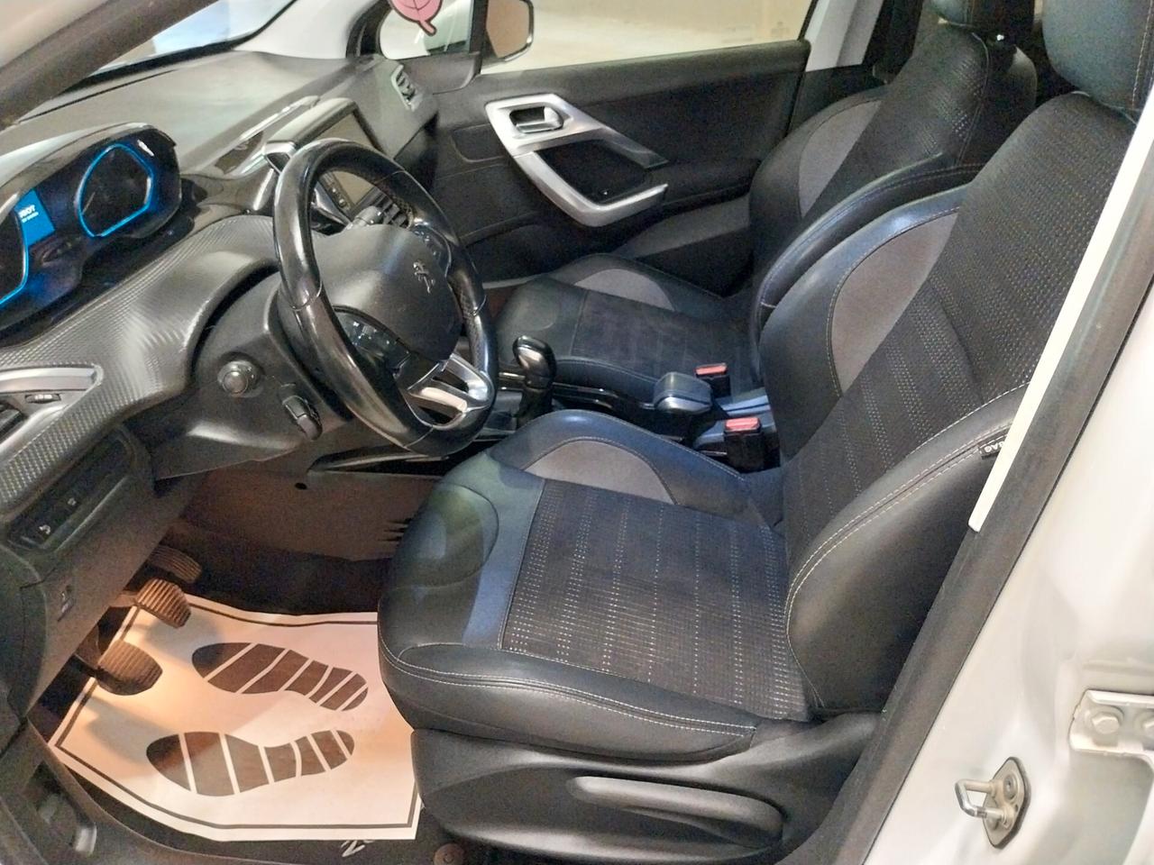 Peugeot 2008 BlueHDi 100 S&S GT Line - ok neopatentati