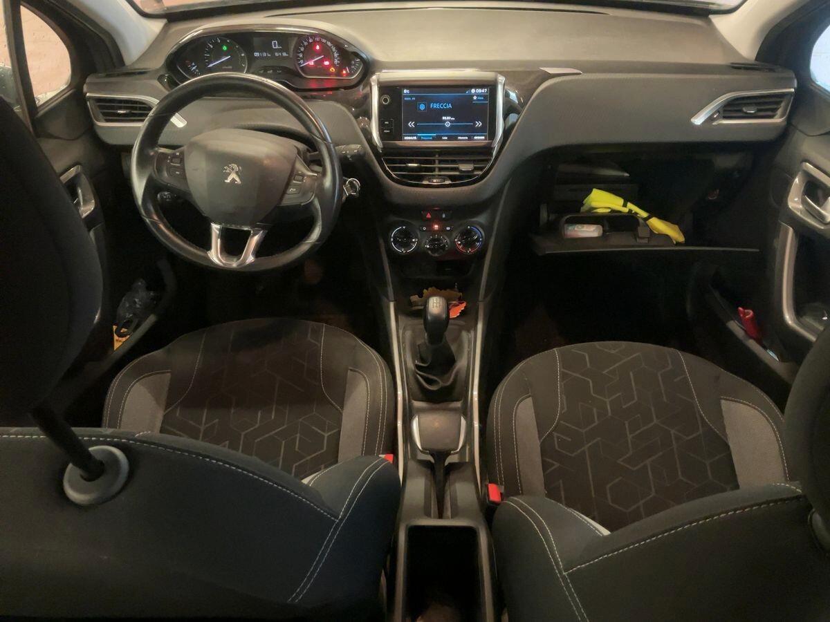 Peugeot 2008 1.2 active