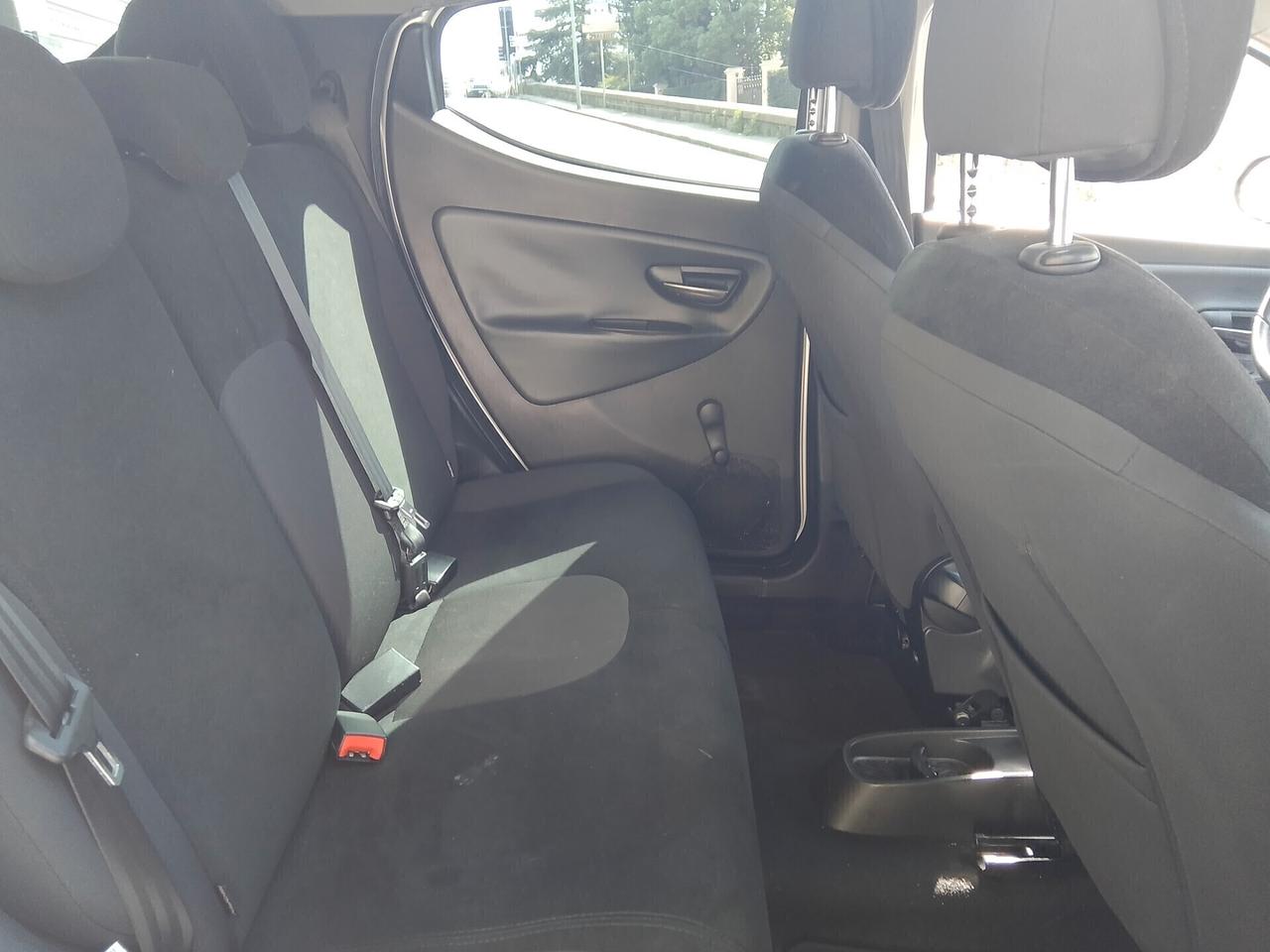 Lancia Ypsilon 1.2 69 CV 5 porte S&S Gold GPL