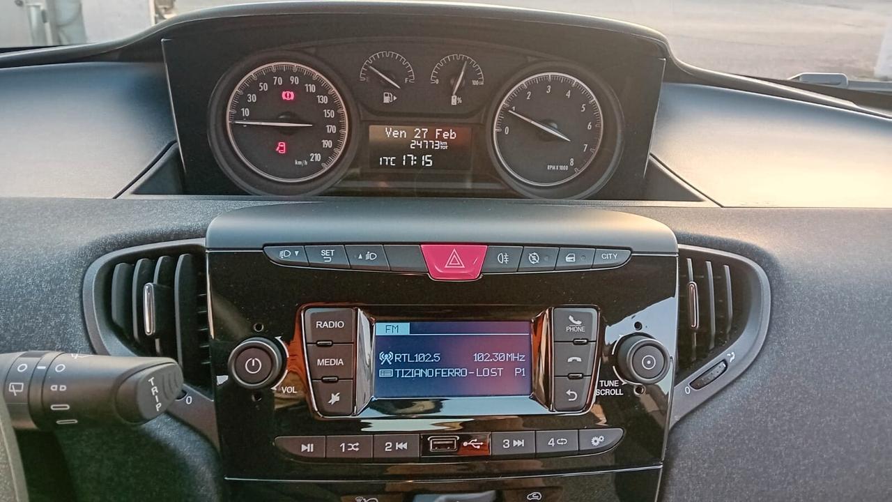 Lancia Ypsilon 1.0 FireFly 5 porte S&S Hybrid UnYca