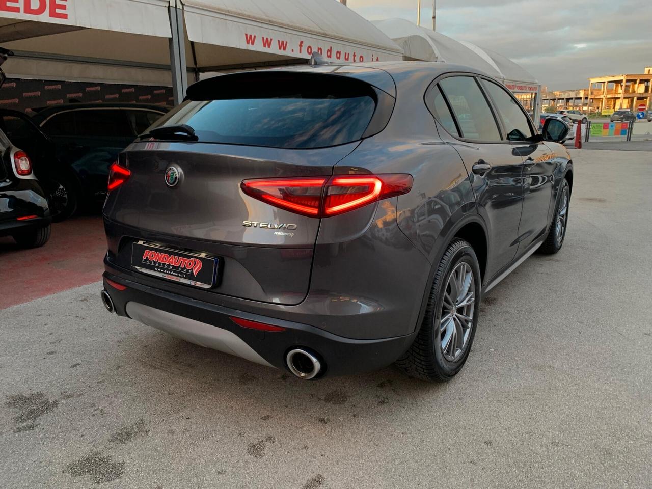Alfa Romeo Stelvio 2.2 Turbodiesel 160 CV AT8 RWD Business