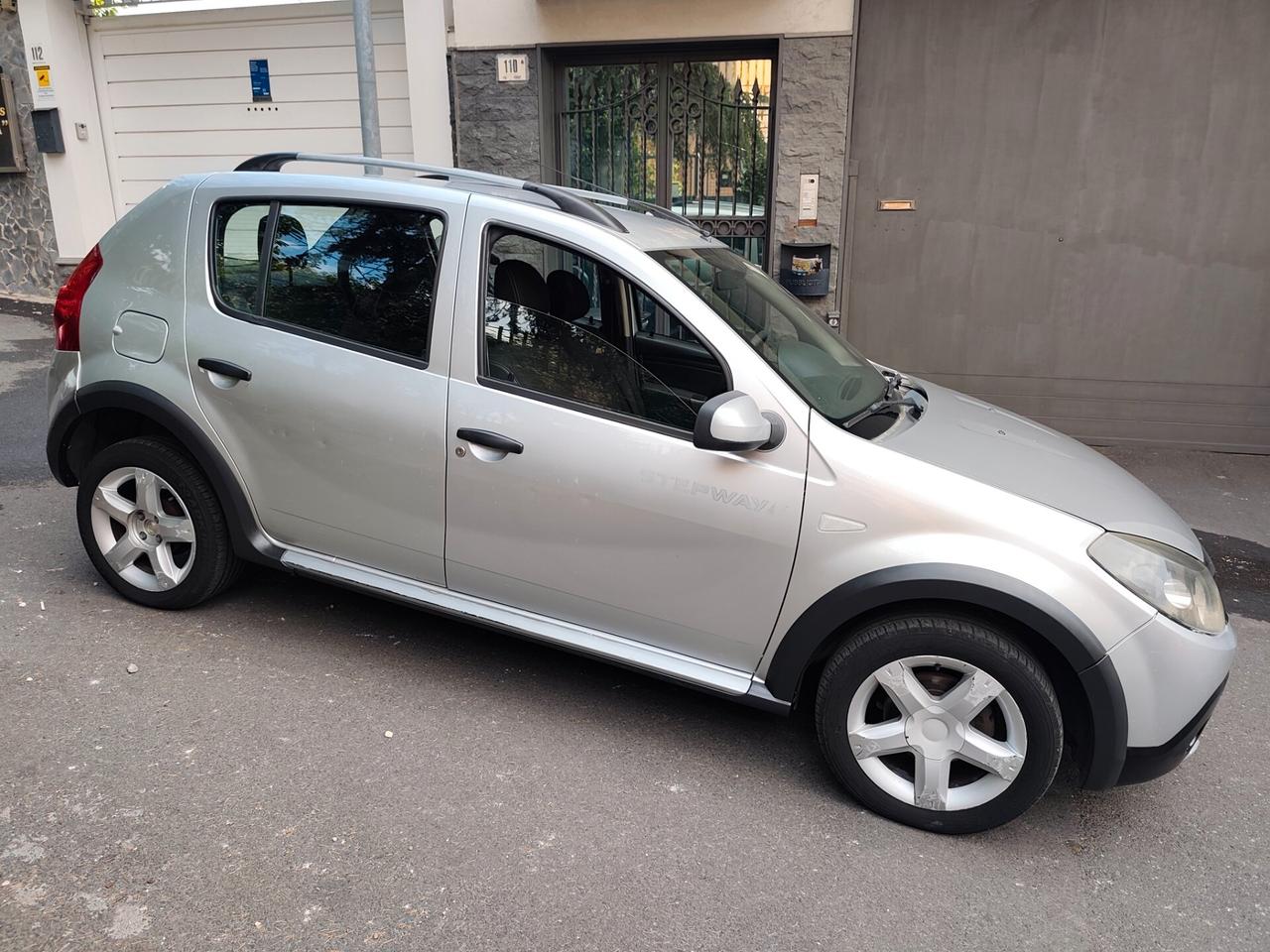 Dacia Sandero Stepway 1.5 dCi 70CV leggi