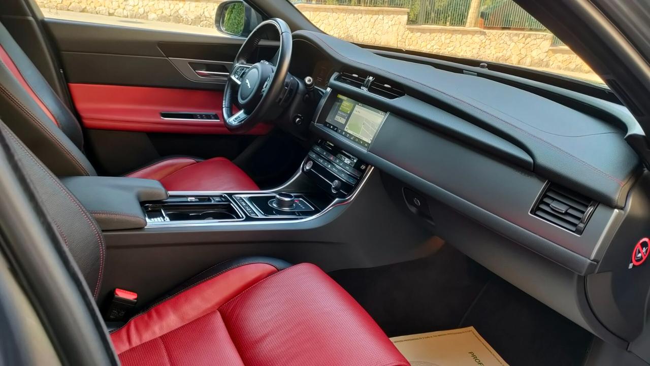 Jaguar XF 2.0 D 180 CV R-Sport