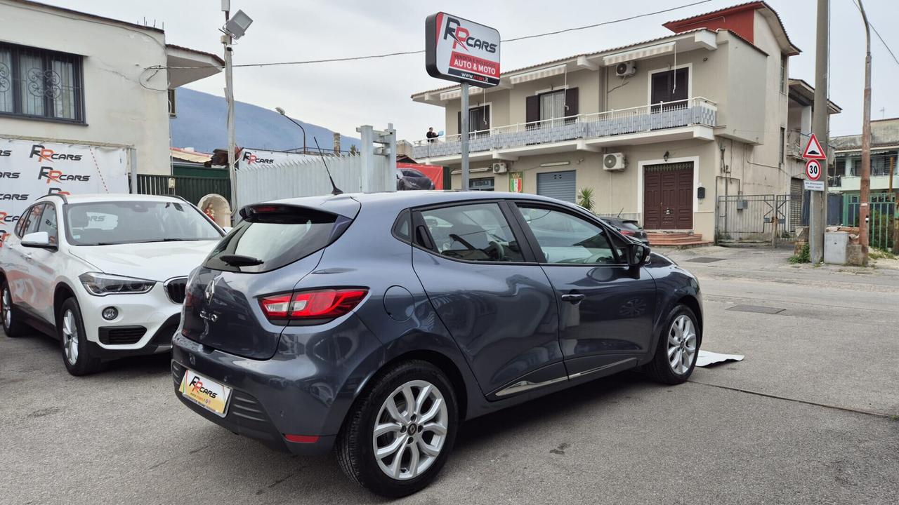 Renault Clio TCe 12V 90 CV GPL 5 porte Moschino Life