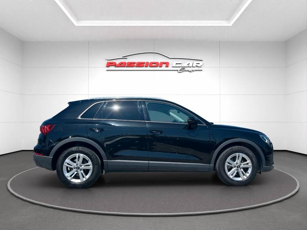 Audi Q3 35 2.0 tdi Business s-tronic