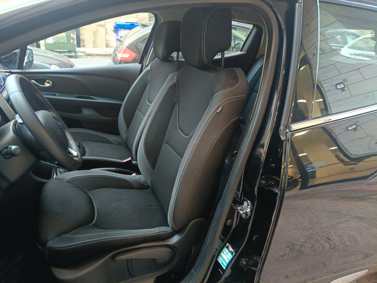 RENAULT CLIO 1.5 DCI75CV-NAVY-UNIPRO-Euro8790-