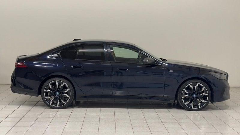 BMW Serie 5 530e sDrive M Sport Pro | TETTO PANORAM. | IVA ESPOSTA