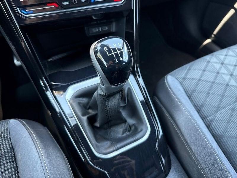 Volkswagen T-Roc 1.0 tsi R-Line 110cv
