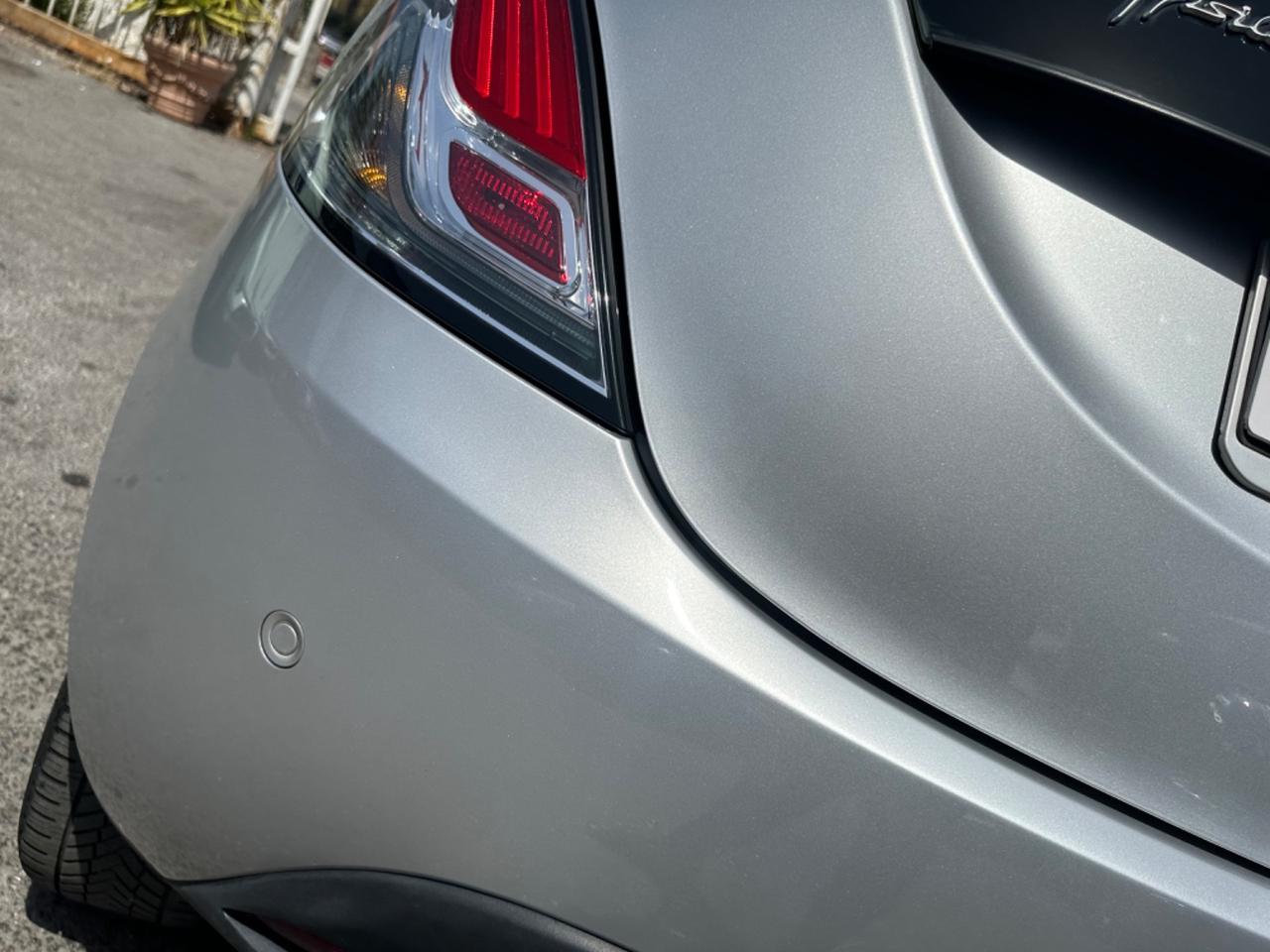 Lancia Ypsilon 1.2 69 CV GPL di serie/UniPro/Sensori