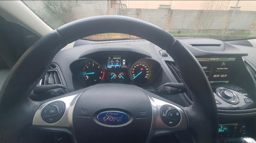 Ford Kuga 2.0 TDCI 150CV 4WD Powershift Titanium x