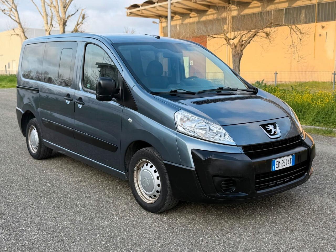 Peugeot Expert Tepee 2.0 HDi 9 POSTI