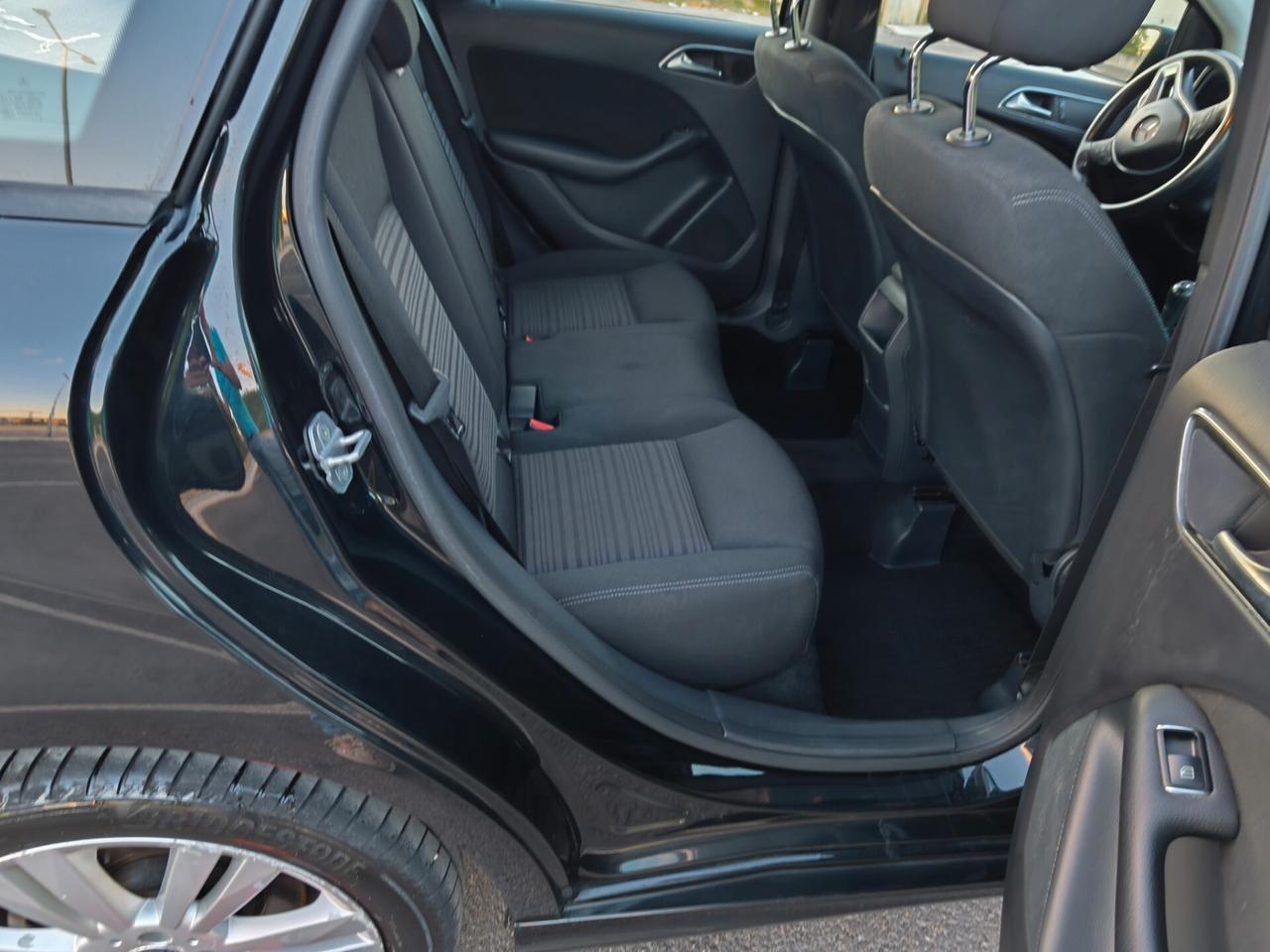 Mercedes-benz B 180 CDI BlueEFFICIENCY Executive