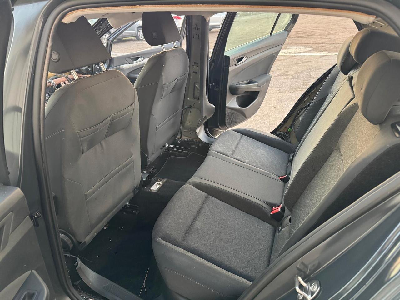 Volkswagen Golf 1.0 etsi evo 110cv dsg FURTO PARZIALE