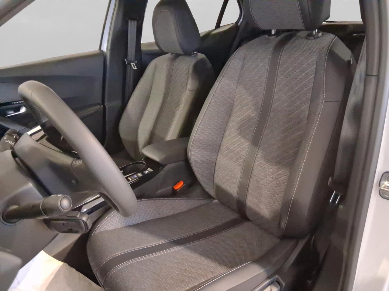 Peugeot 2008 PureTech 100 S&S Allure