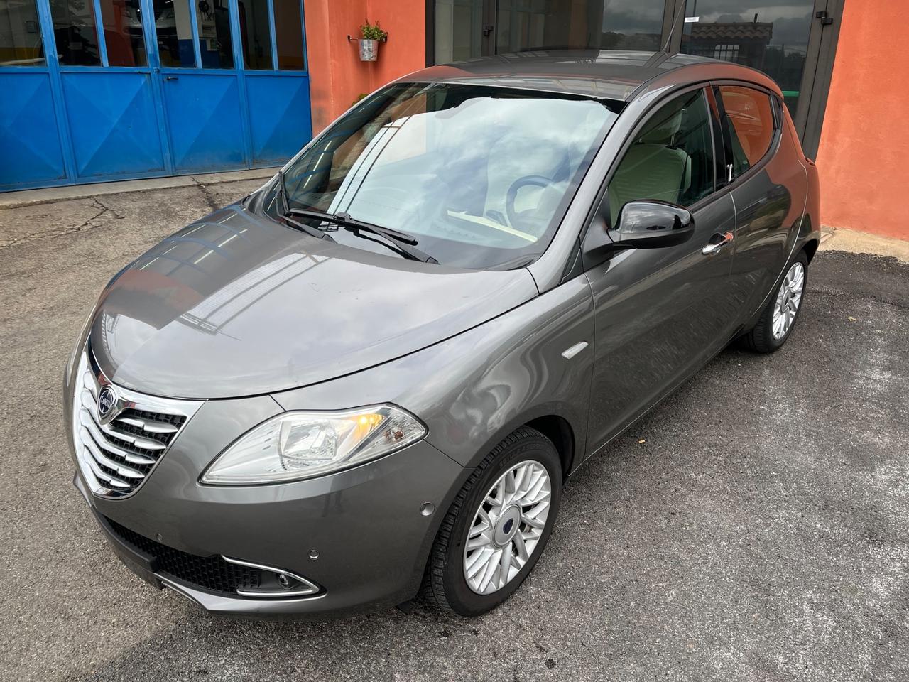 Lancia Ypsilon 1.2 69 CV Gold-solo km 51500-