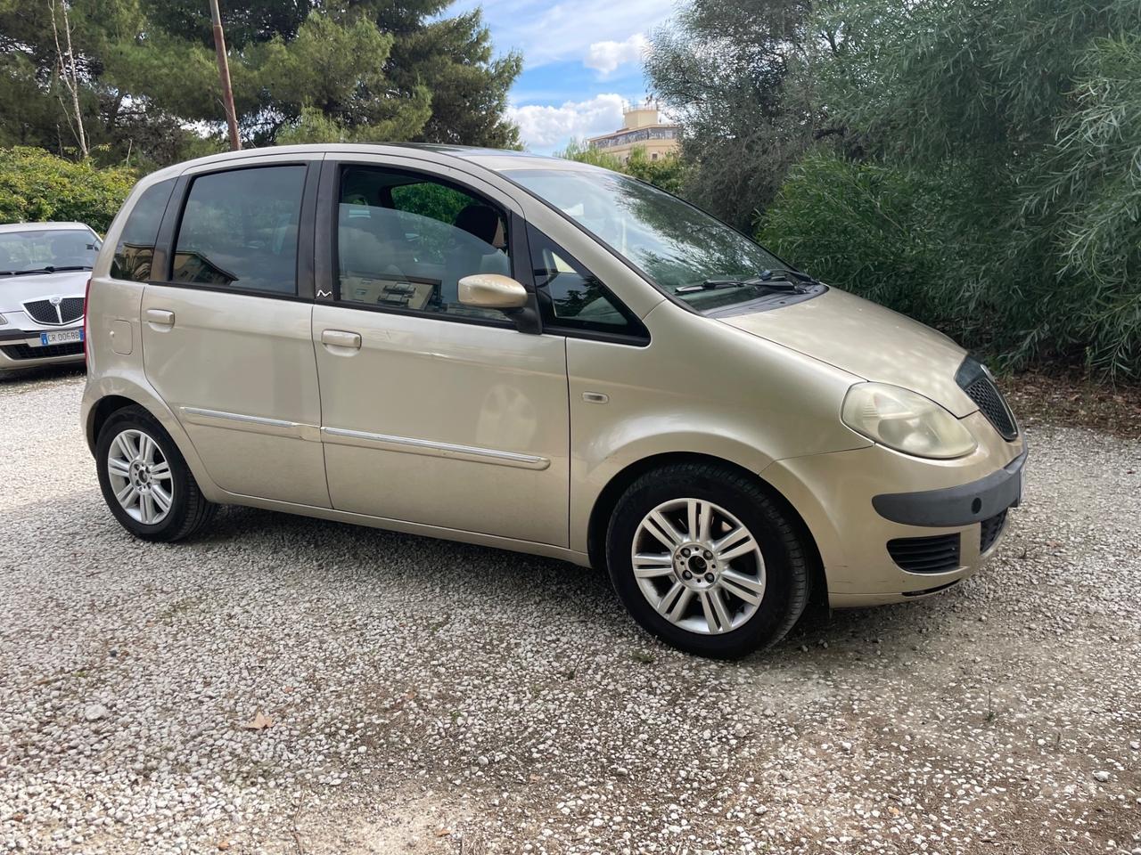 Lancia MUSA 1.9 Multijet Platino Plus