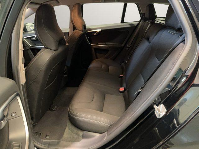 VOLVO V60 D2 1.6 Powershift Kinetic