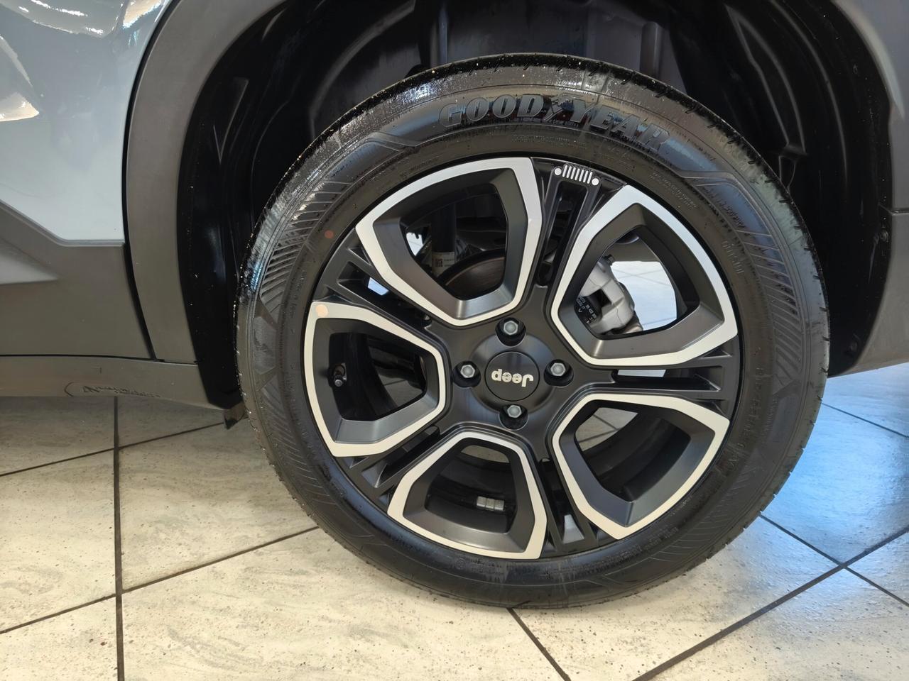 Jeep Avenger 1.2 Turbo 100 CV DCT Summit