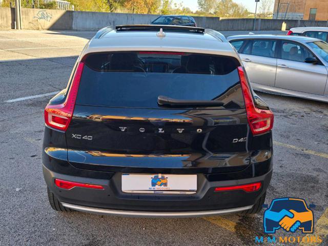 VOLVO XC40 D4 AWD Geartronic Momentum